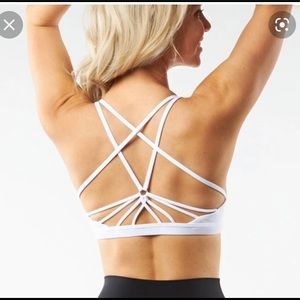 BUFFBUNNY Juneau sports bra- size M